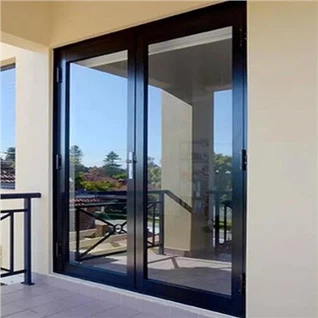 Aluminium toegangsdeuren aan de voorkant