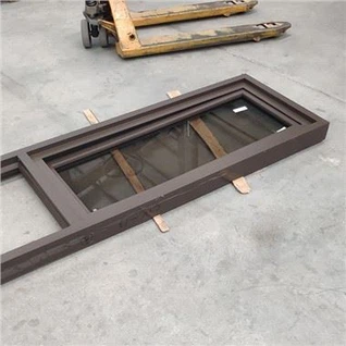 Donkerbruine aluminium ramen