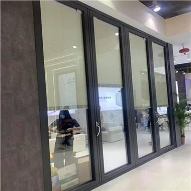 Glazen tweevoudige deuren